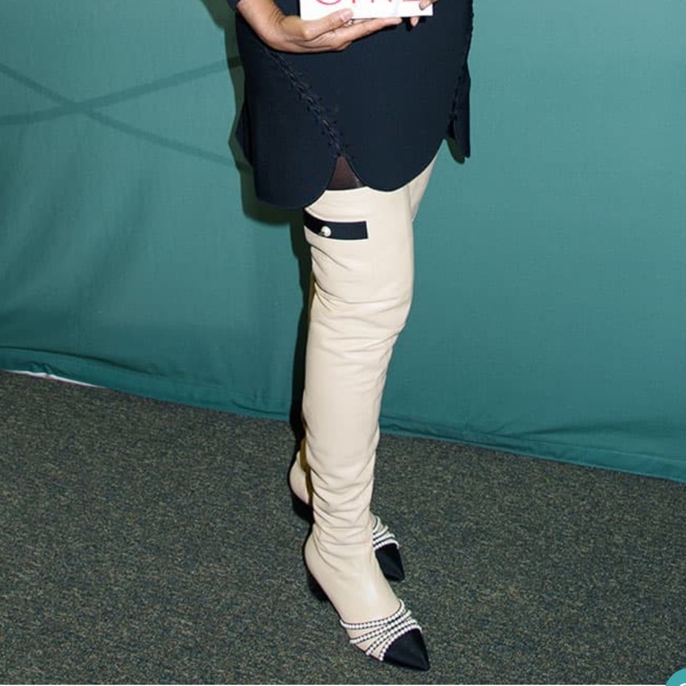 CHANEL PEARL BOOT - Picture 3 of 9